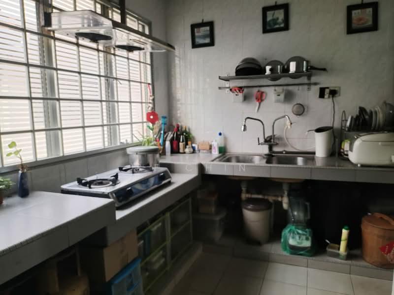 Taman Bukit Kinrara - 3