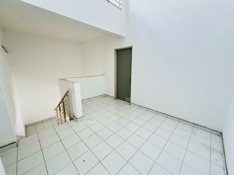 Coral Emerald West - 3