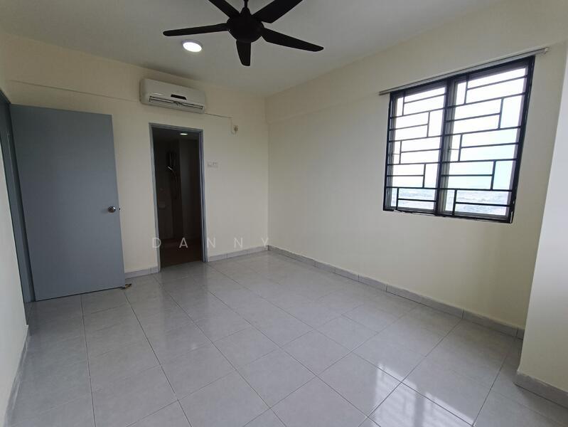 Main Place Residence - 3