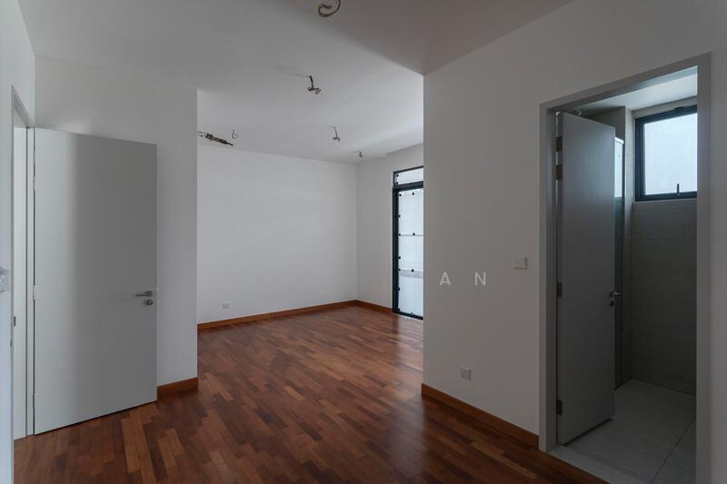 Precinct Arundina - 2