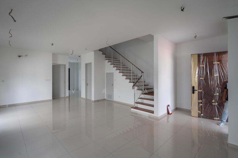 Precinct Arundina - 5