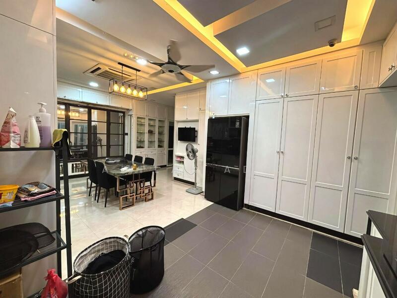 Country Heights - 3