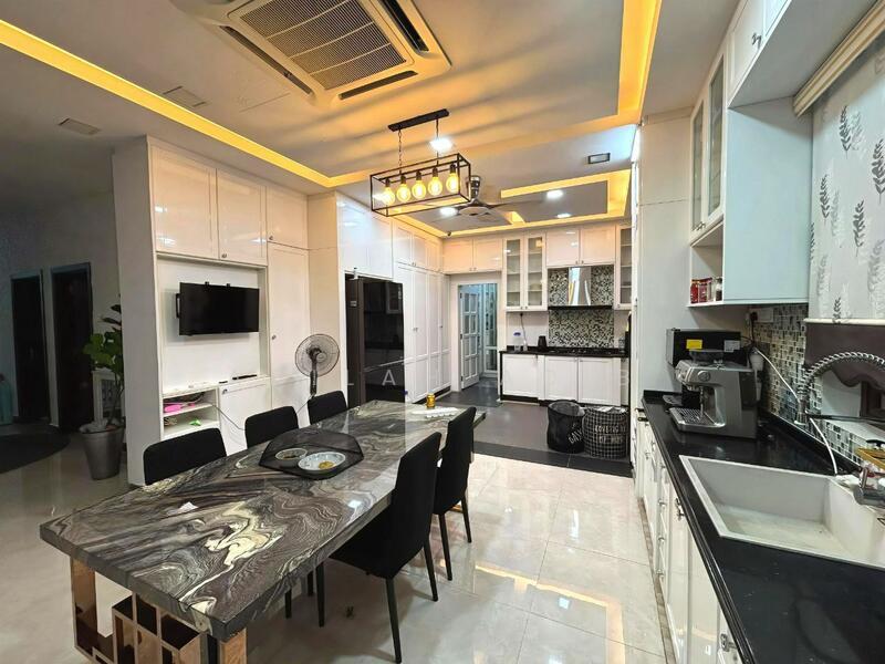 Country Heights - 4