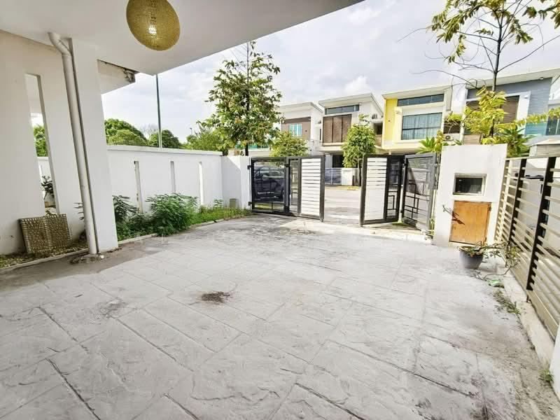 Avani @ Bandar Bukit Raja - 2