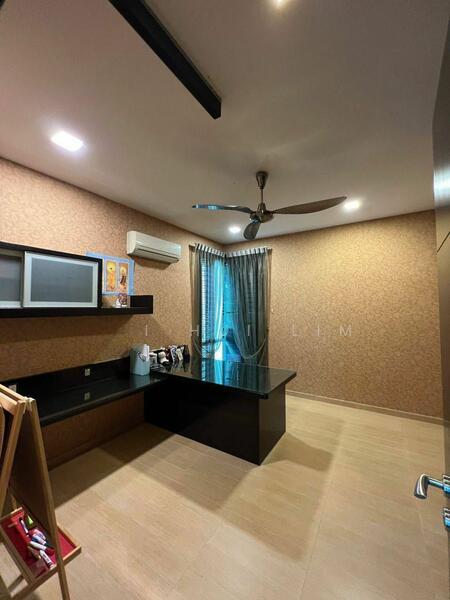 Austin Perdana - 4
