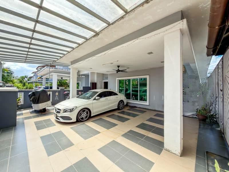 Bandar Tasik Kesuma - 4