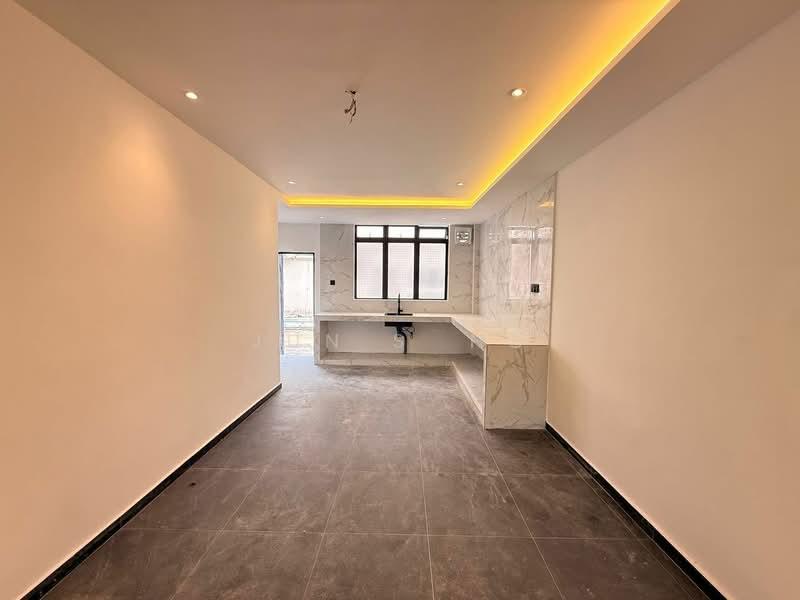 Bukit Indah Jalan Indah 2/8 - 3