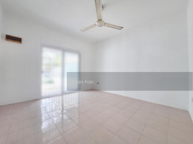 PUJ Taman Puncak Jalil, Seri Kembangan - 1