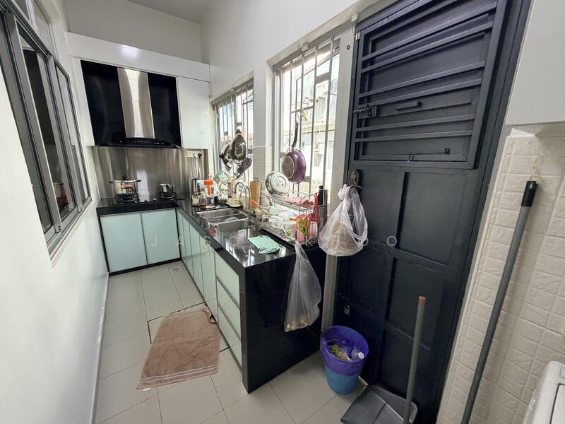 Setia Tropika Setias Tropikas - 3