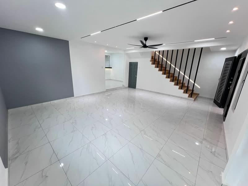 BUKIT INDAH BANDAR NUSAJAYA - 4