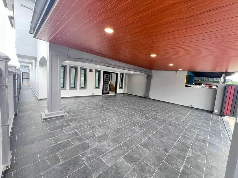 BUKIT INDAH BANDAR NUSAJAYA - 2