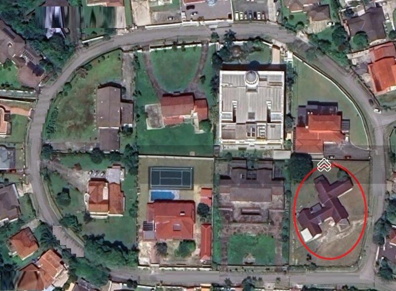 Bungalow at Seksyen 9 - 2