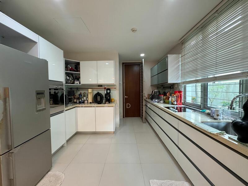 Semi-D | 4000sqft | Fully Renovated - 5