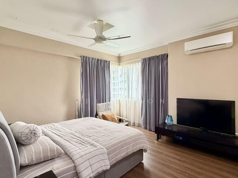 Straits Regency - 4