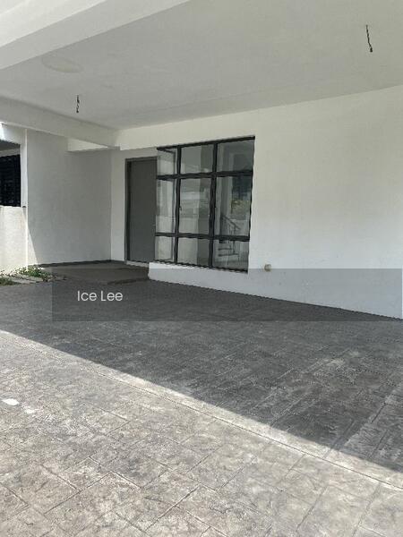 Terrace house at Alam Impian - 4