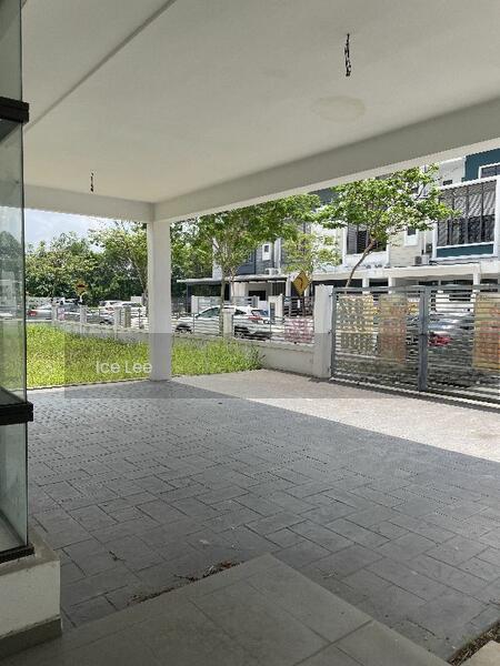 Terrace house at Alam Impian - 1