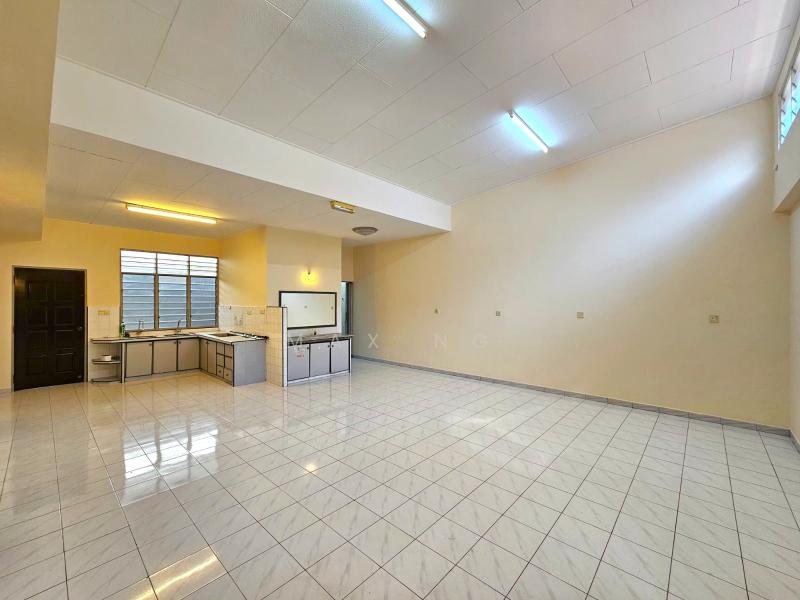 Lilitan Hargreaves - 1