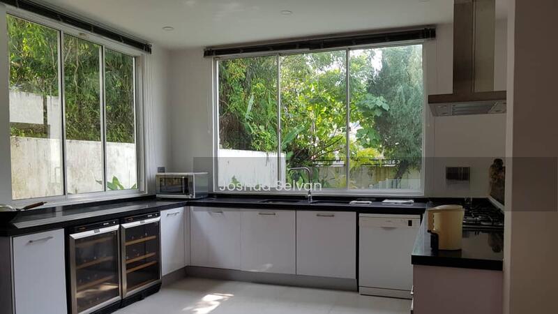 2.5 Storey Bungalow Below Market Value at Damansara Heights - 3