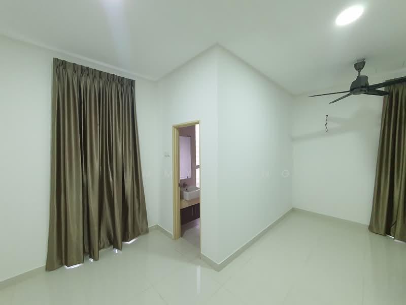 Lake Valley Avenue 4 - 4