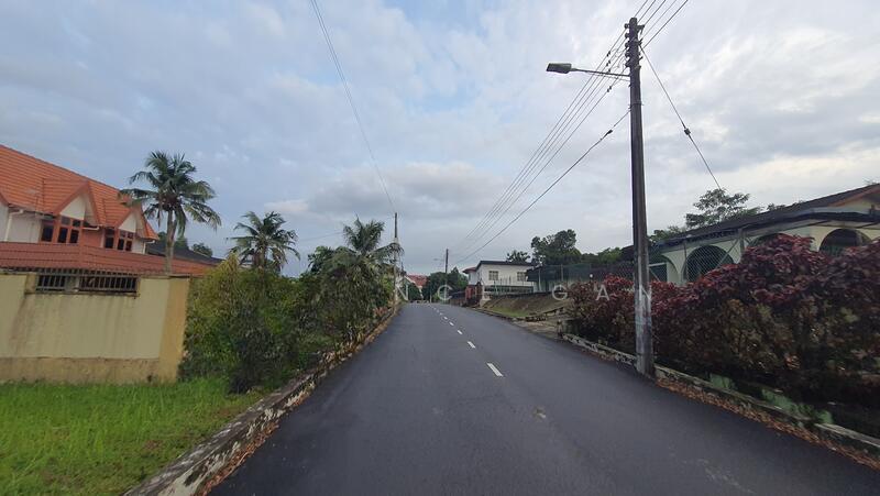 STULANG LAUT STULANG DARAT SINGLE STOREY BUNGALOW HOUSE - 1