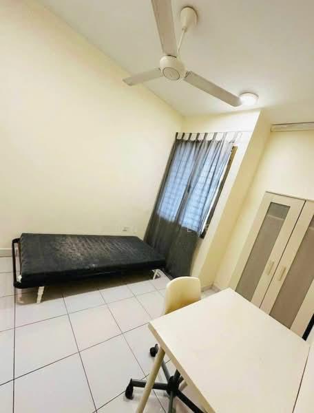 Cyberia Crescent 2 - 4