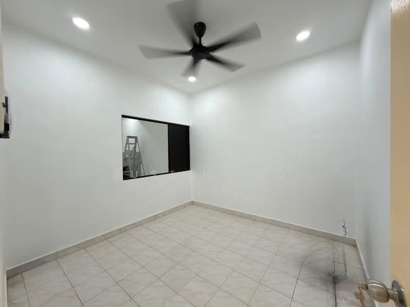 Jalan Anggerik Johor Jaya Single Storey - 4