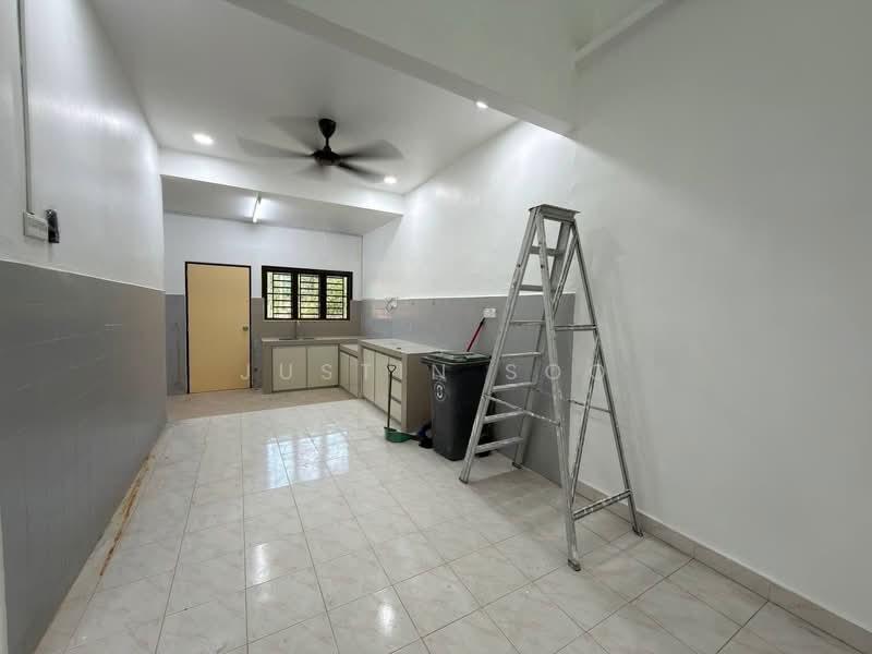 Jalan Anggerik Johor Jaya Single Storey - 2