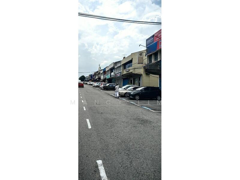 Taman Ungku Tun Aminah - 1