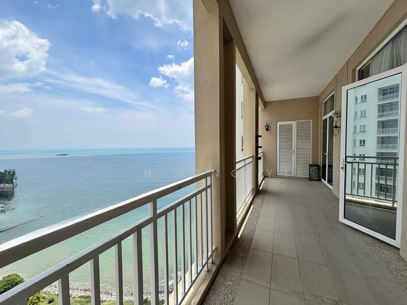 Quayside Seafront Resort Condominiums - 2