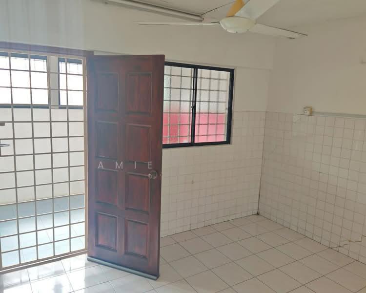 Pengkalan Double Storey Terrace House For Sale - 5