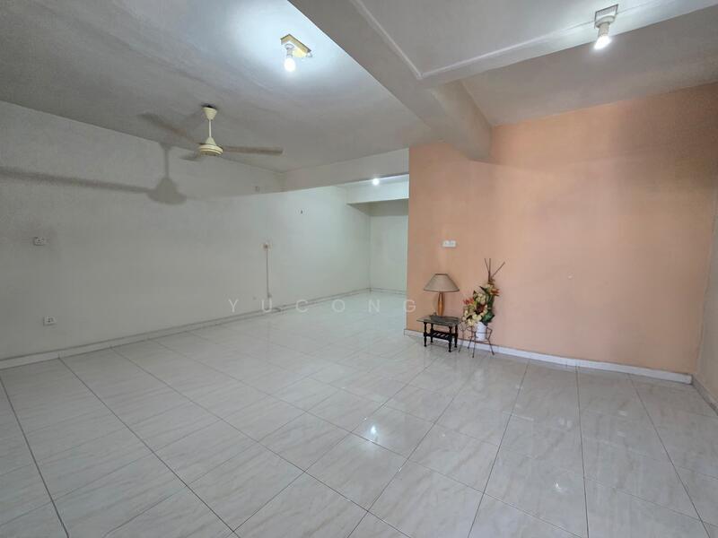 Taman Universiti Tamans Universitis - 1