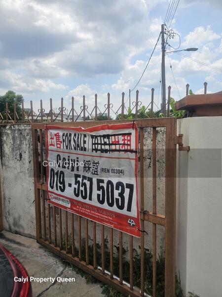 Freehold 2 storey bungalow in Westpool Park Ipoh - 4