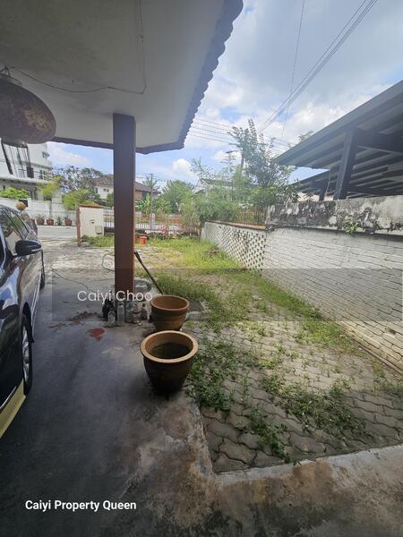 Freehold 2 storey bungalow in Westpool Park Ipoh - 5