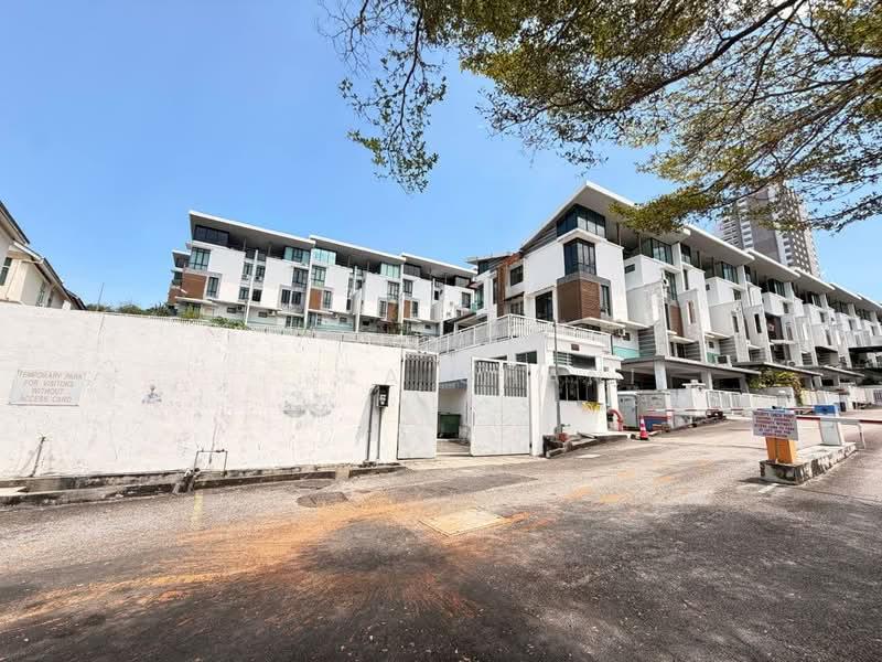 Double Storey Townhouse, Teluk Kumbar - 1
