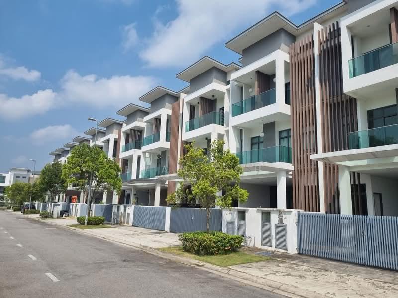 Reflexion Pool Villa Puchong - 5