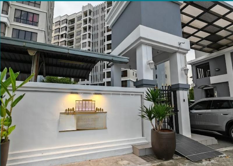 Upper East @ Tiger Lane - 2