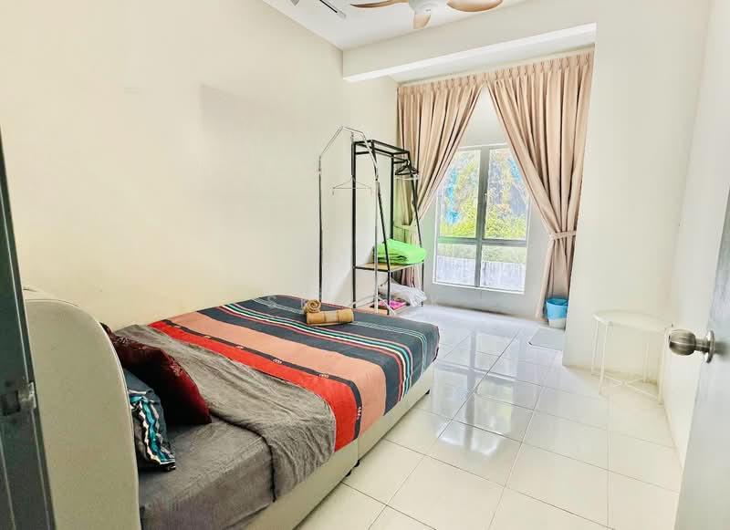 Emerald Avenue - 4