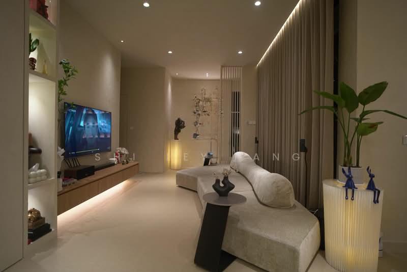 Avira Medini Iskandar - 1