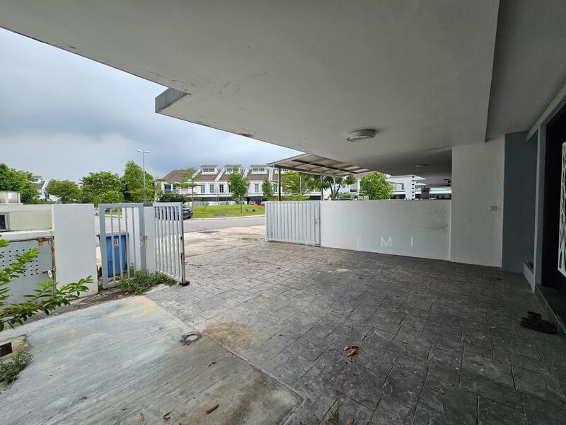 Renovated Superlink 24x80 Double Storey Perennia Rimbayu - 3