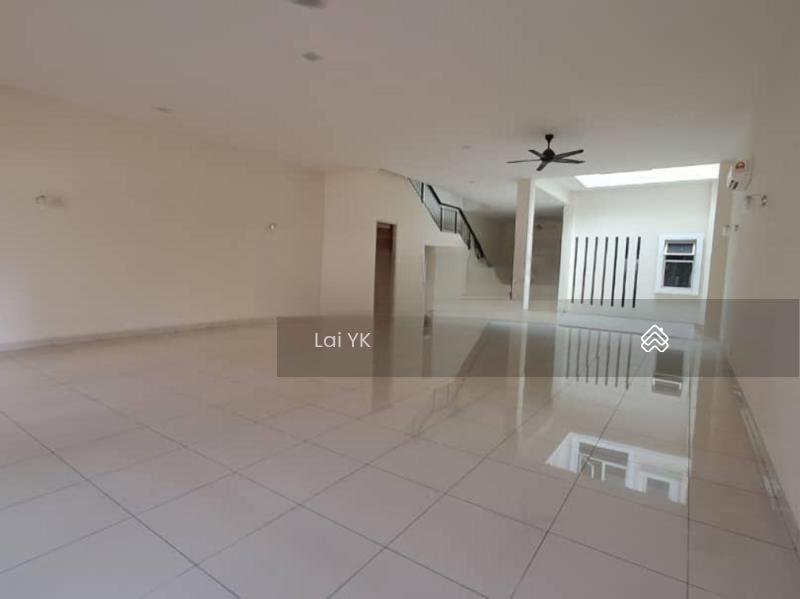 Terrace house at Temasya Glenmarie - 1