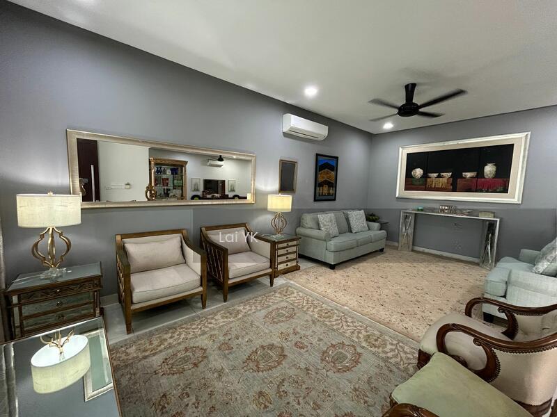 Terrace house at Temasya Glenmarie - 3