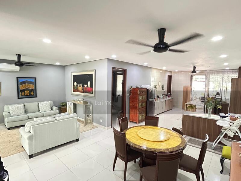 Terrace house at Temasya Glenmarie - 2