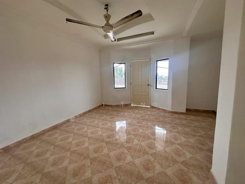 Taman Desa Harmoni Molek - 3