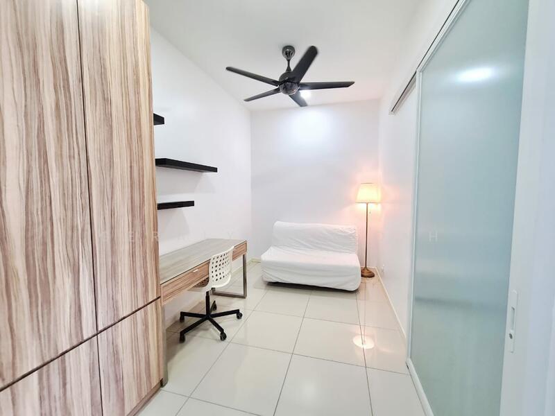 Tropicana Avenue - 2