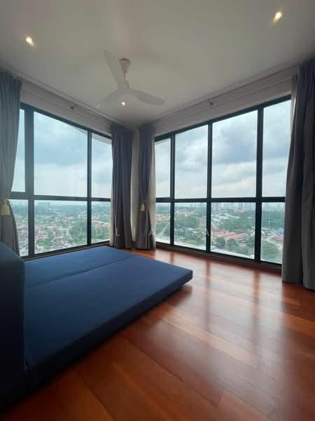 Straits View 18 - 4