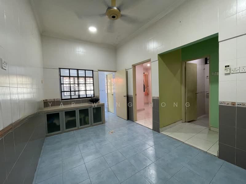 Bandar Tun Hussein Onn - 3