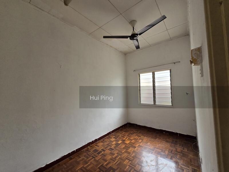 Taman Pinggiran USJ 1 - 4
