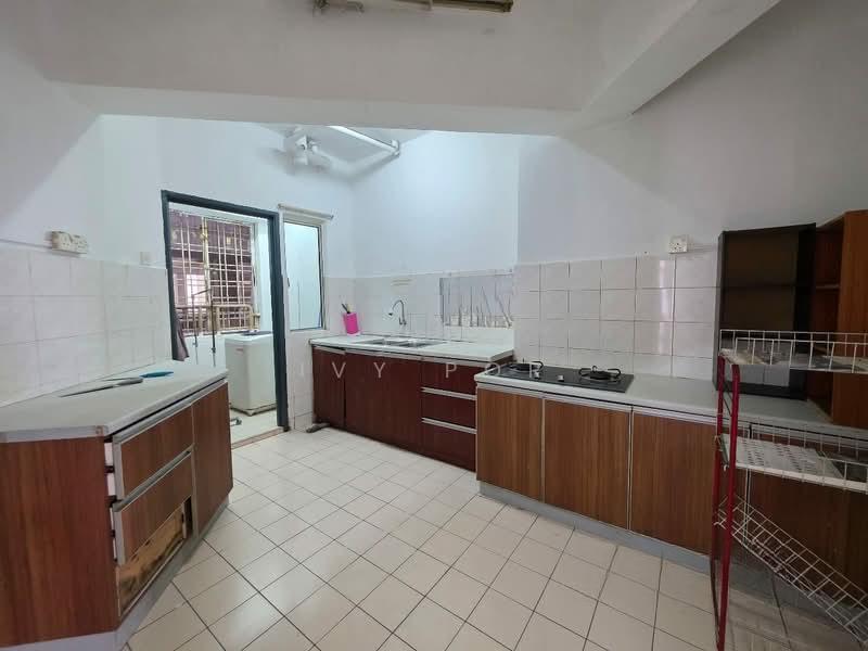 Regency Condominium - 4