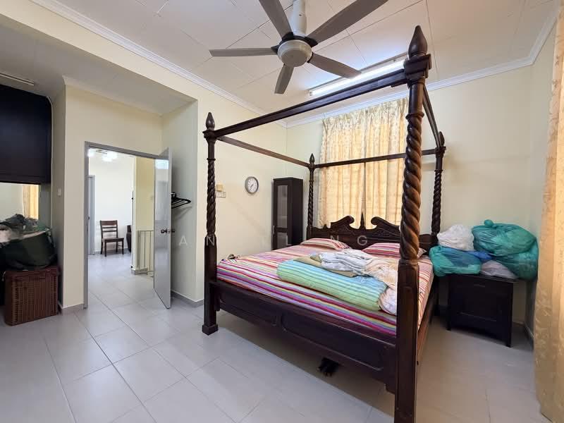 Bandar Tun Hussein Onn, Cheras - 4