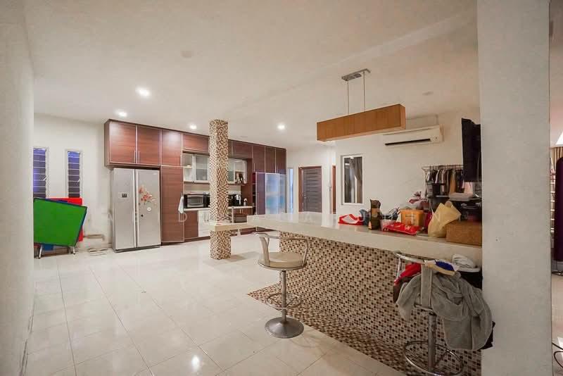 Extended 2 Storey Semi-Detached @ Taman Astana Gemilang, Pinggiran Batu Caves - 4